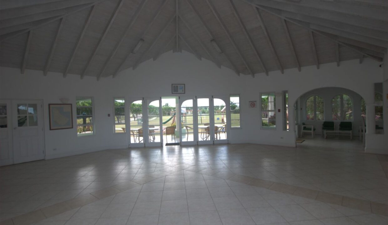 clubhouse interior 1