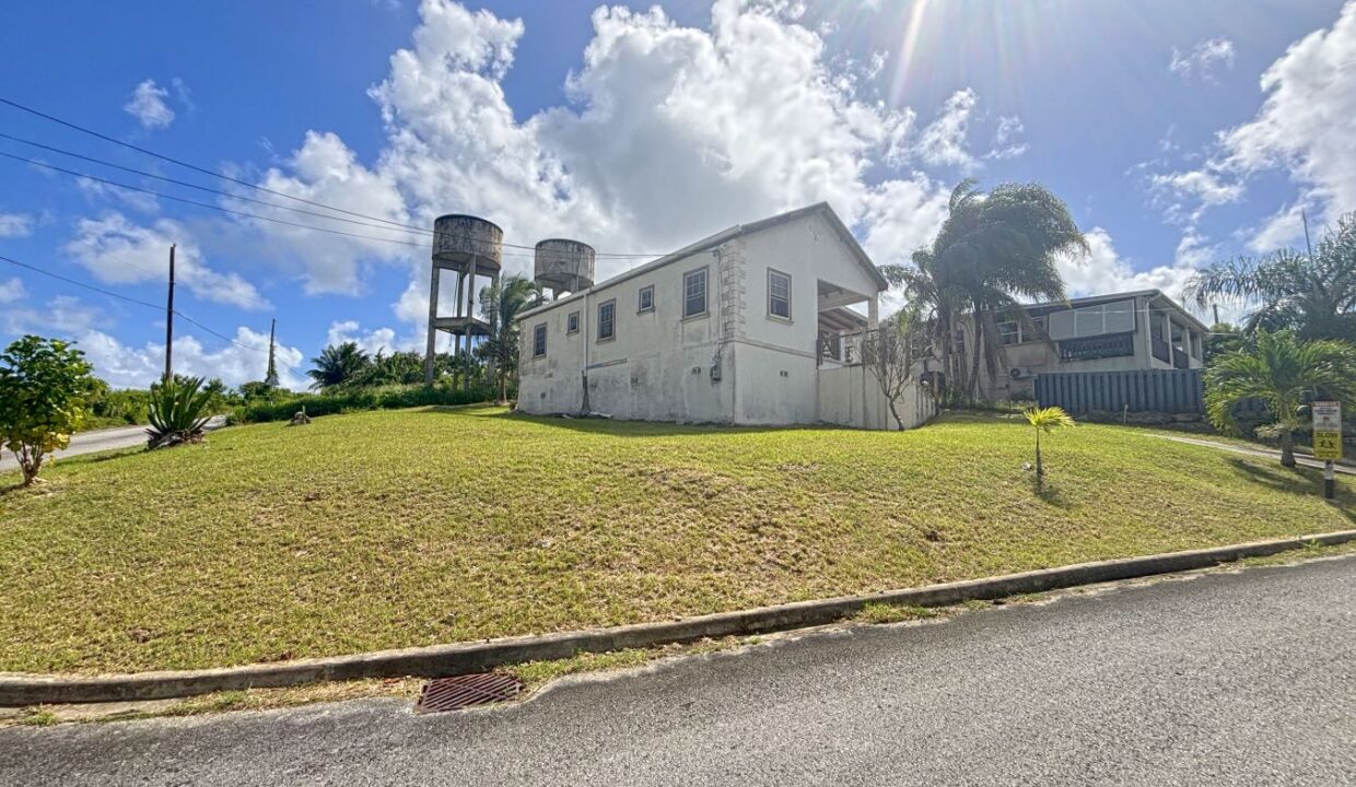 3 - Serenity Hill 1 - Road Side View