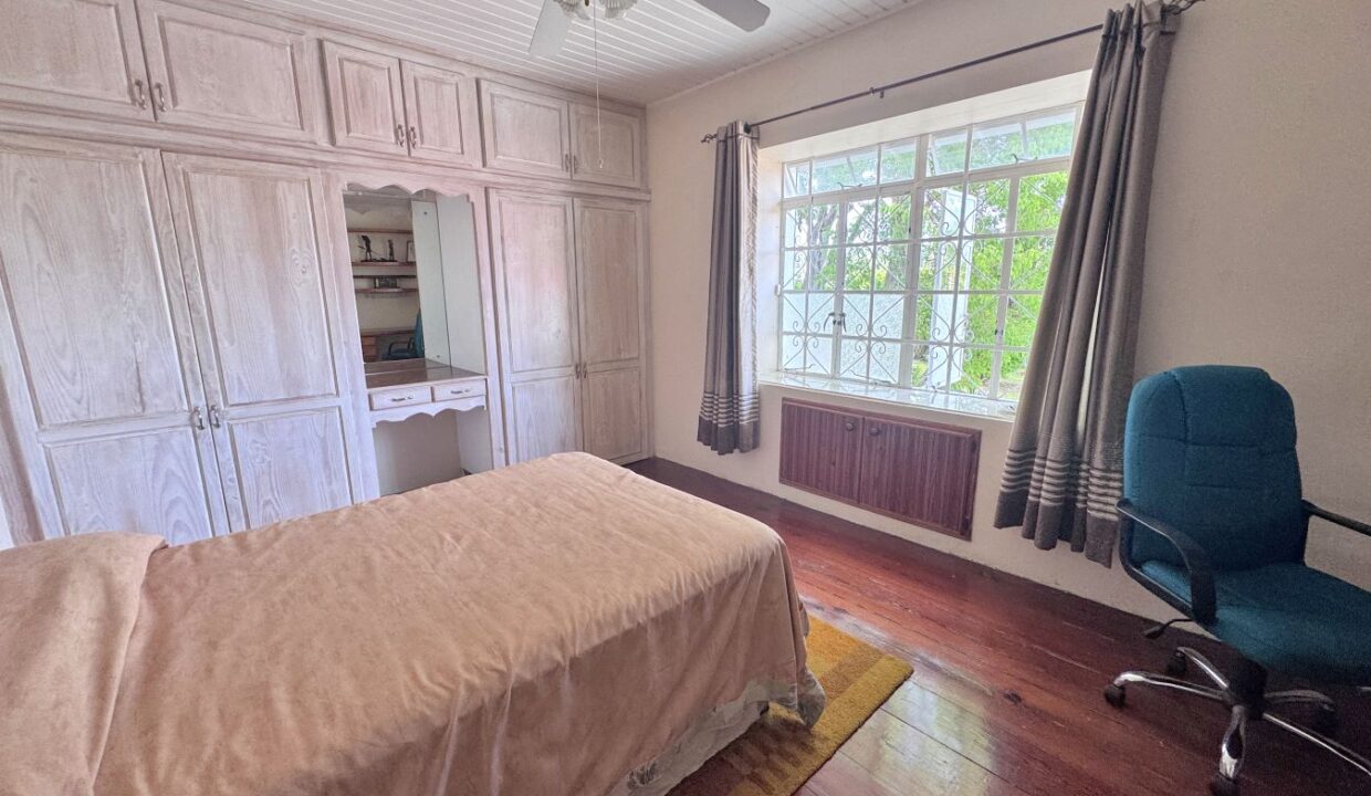 13 Bedroom 3 Howels X Road St