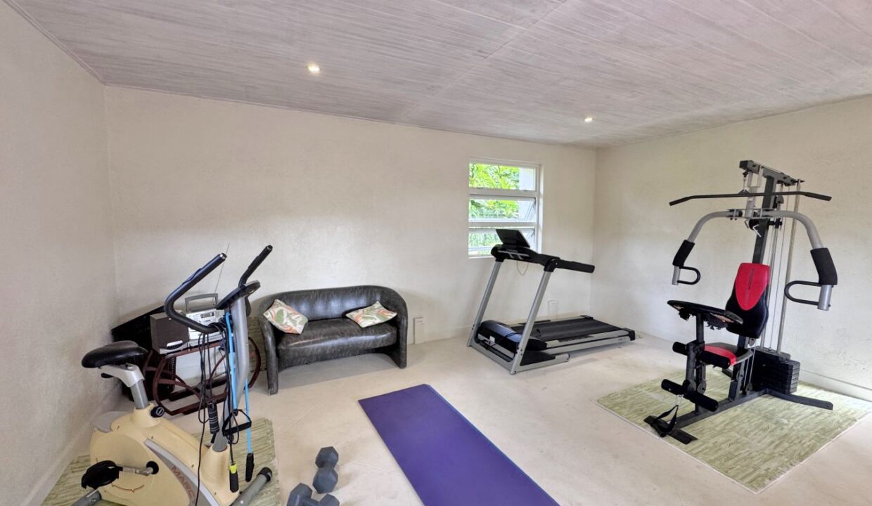 23 Gym Howels X Road St