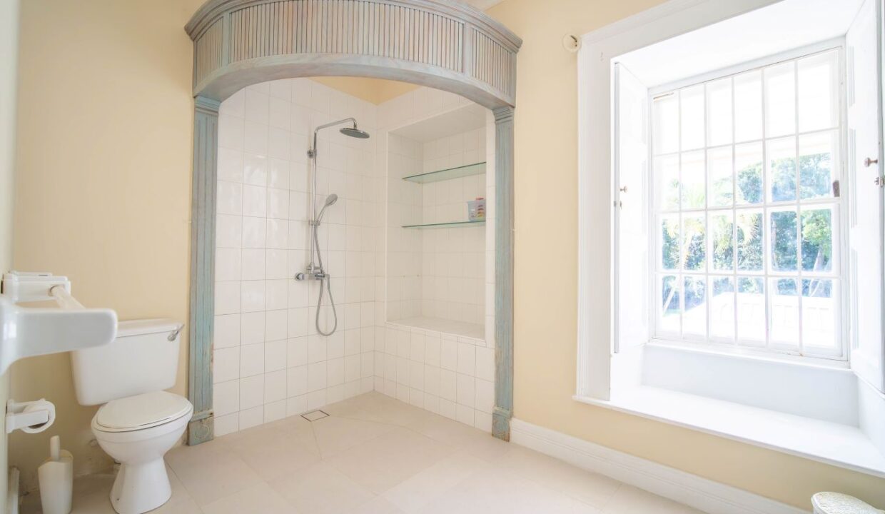Bathroom1v1