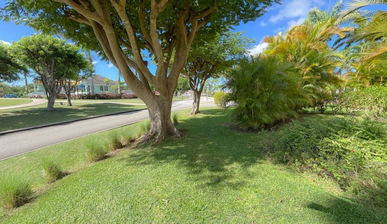 16 - mh 103 - exterior shot