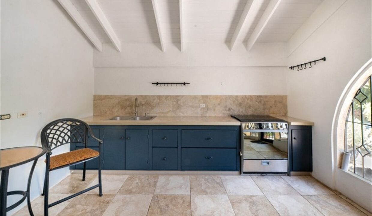 16a Cascade Kitchen 2