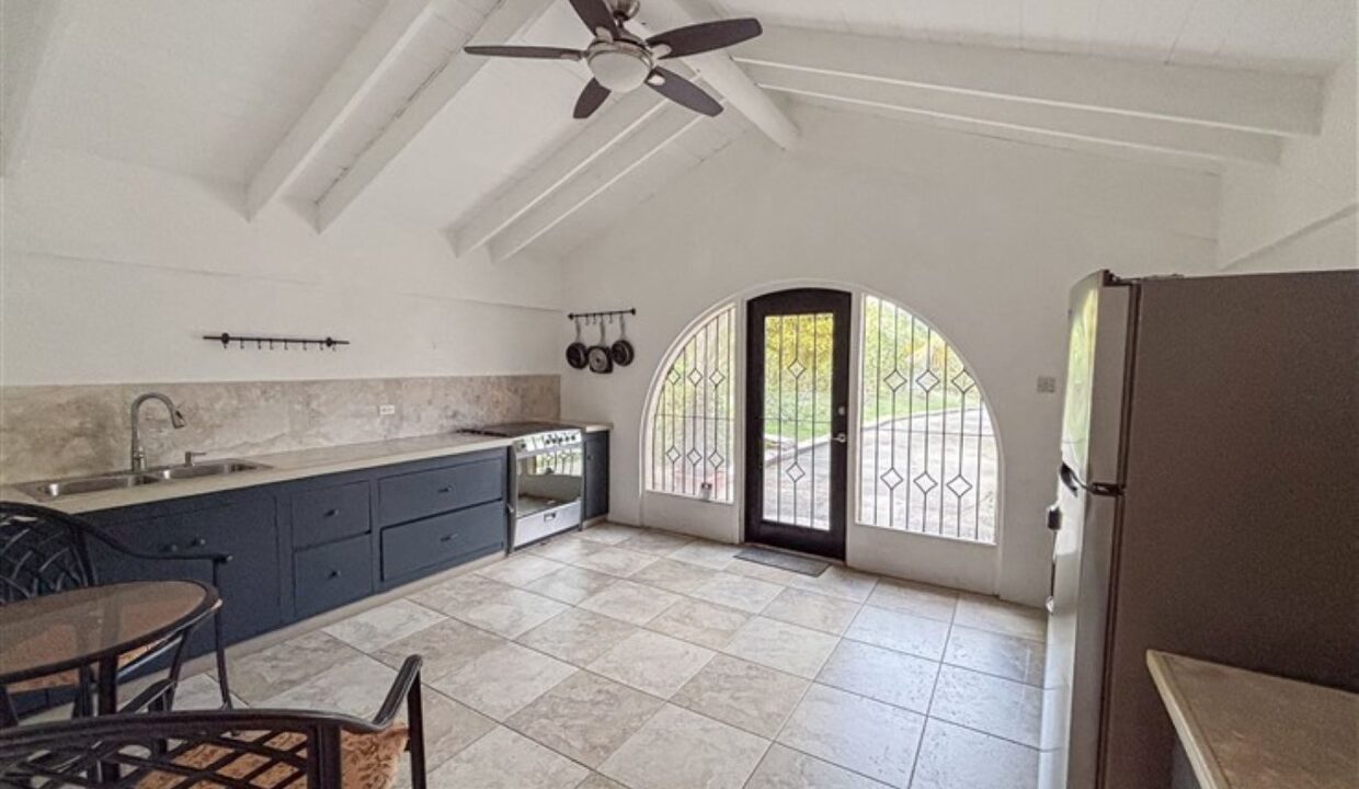 16b Cascade Kitchen 2