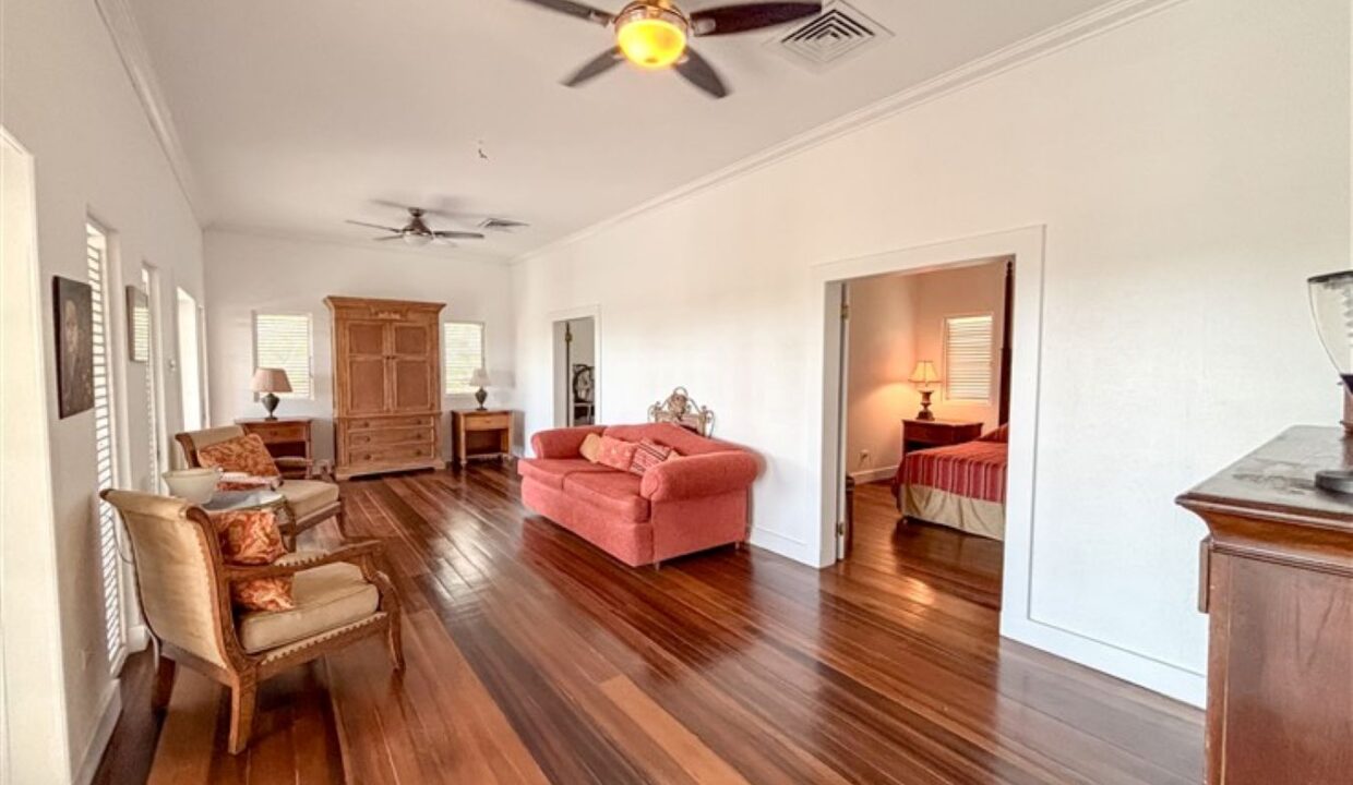 17 Cascade Living room 2