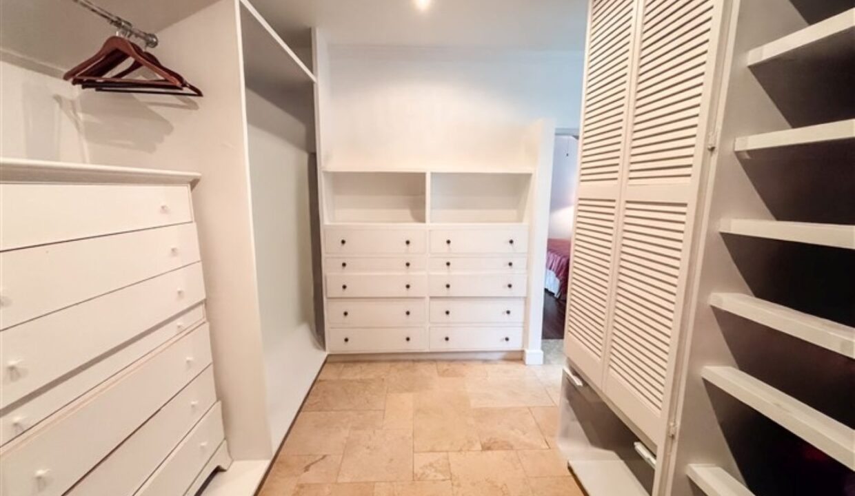 20 Cascade Second Primary Walkin