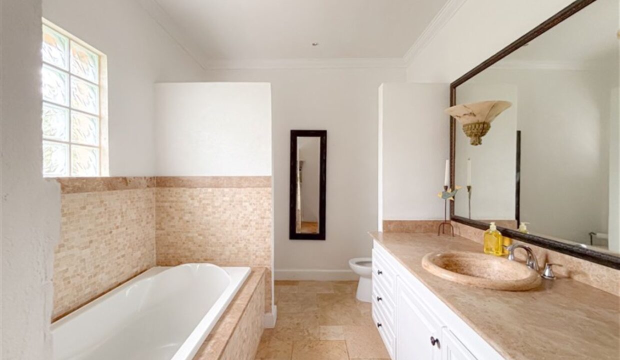 21 Cascade Second Primary Bathroom - Copy