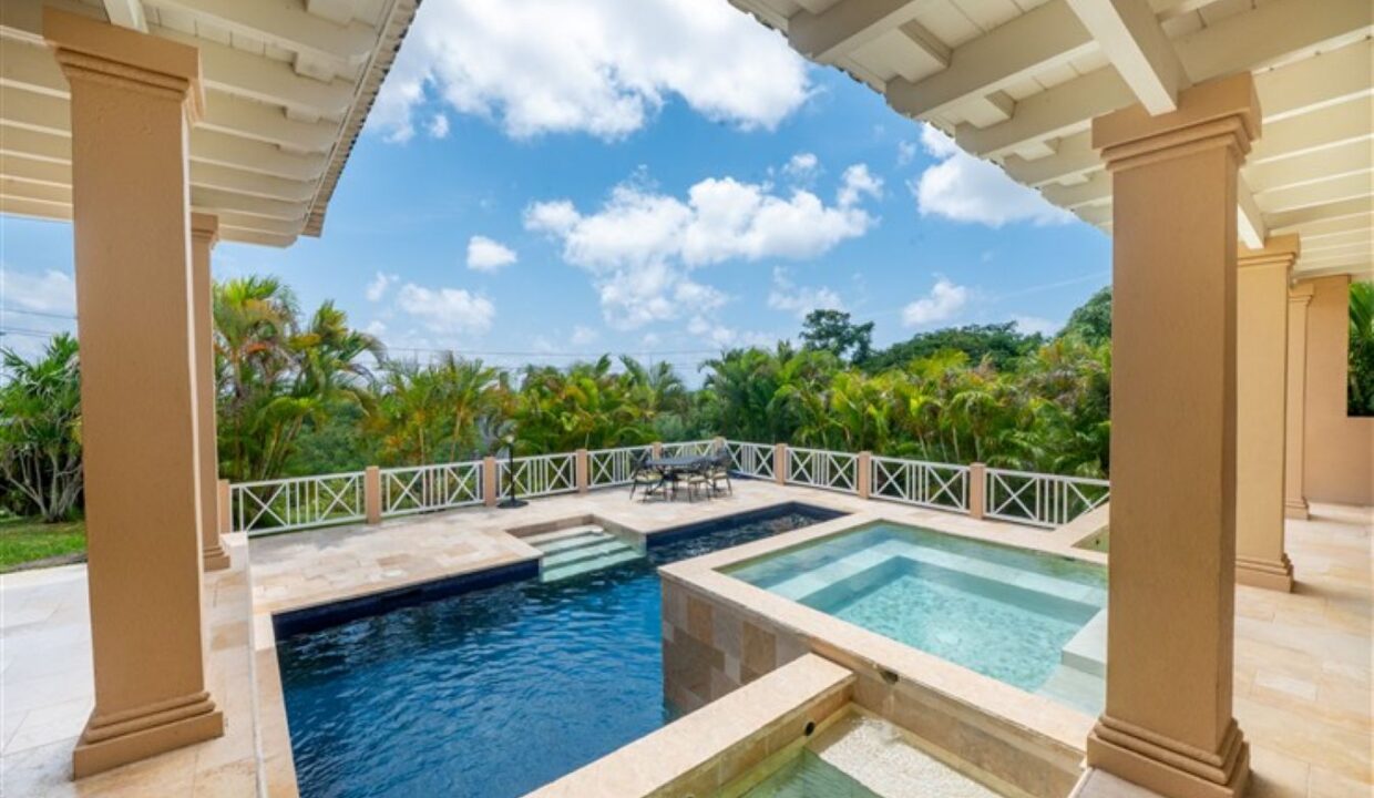 23a Cascade Patio and Pool (2)