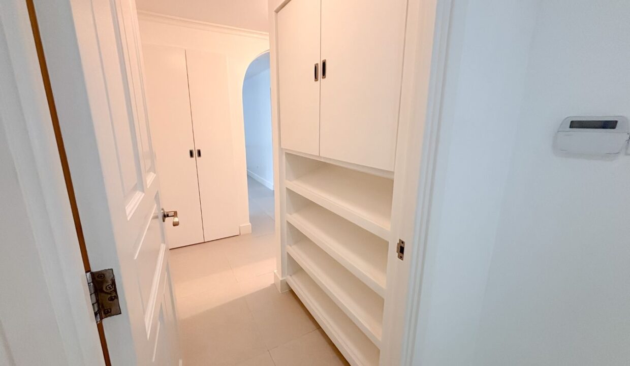 3 - master bedroom entrance