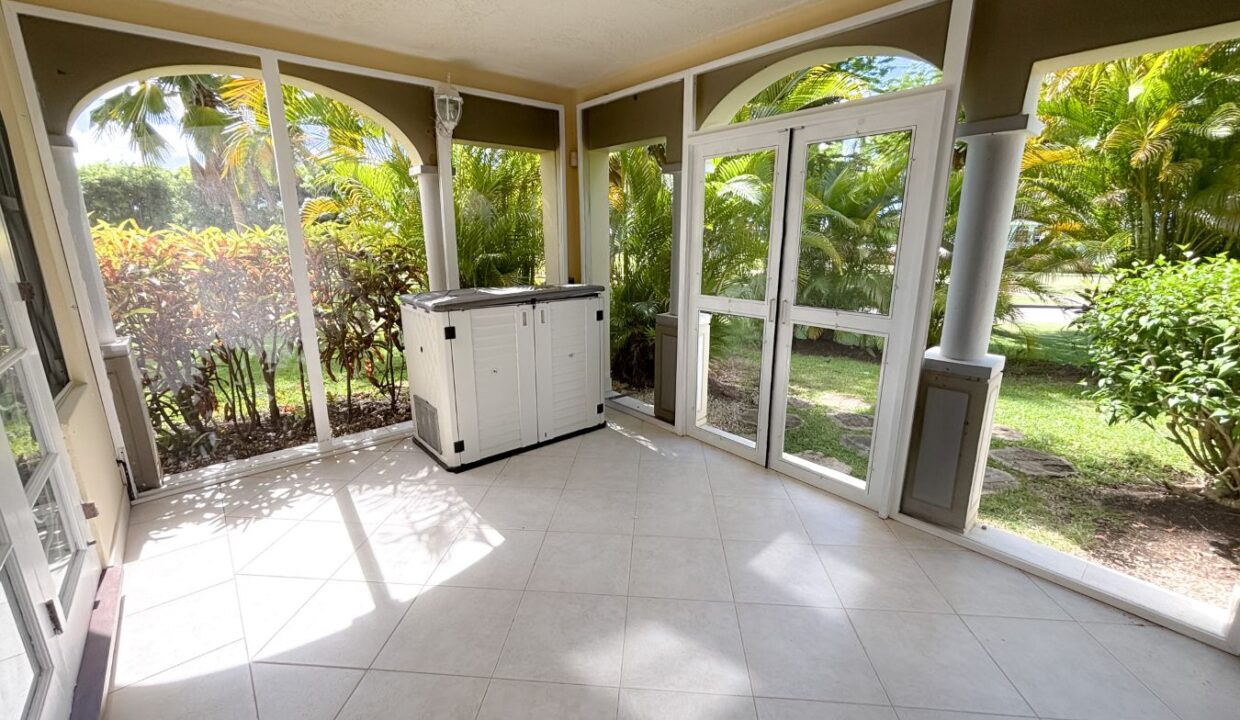 7- mh103. - masterbedroom patio
