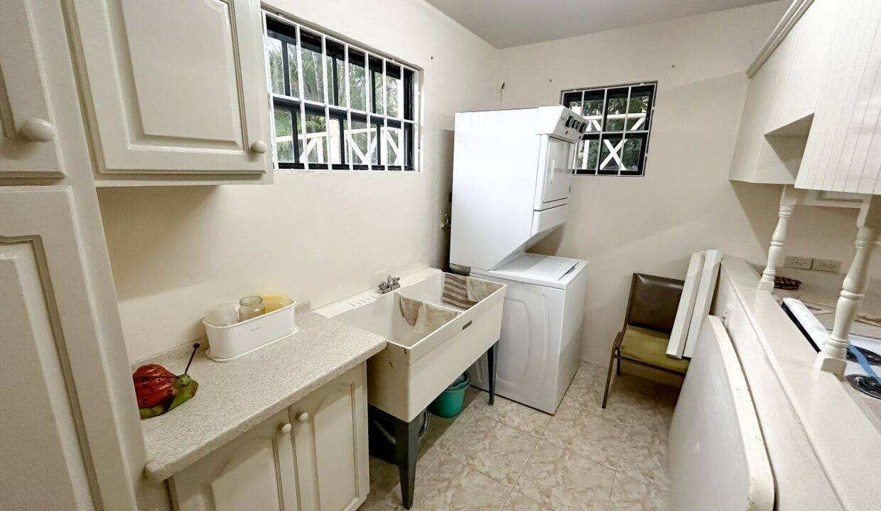 3 Surf View Rd 2 bed laundry