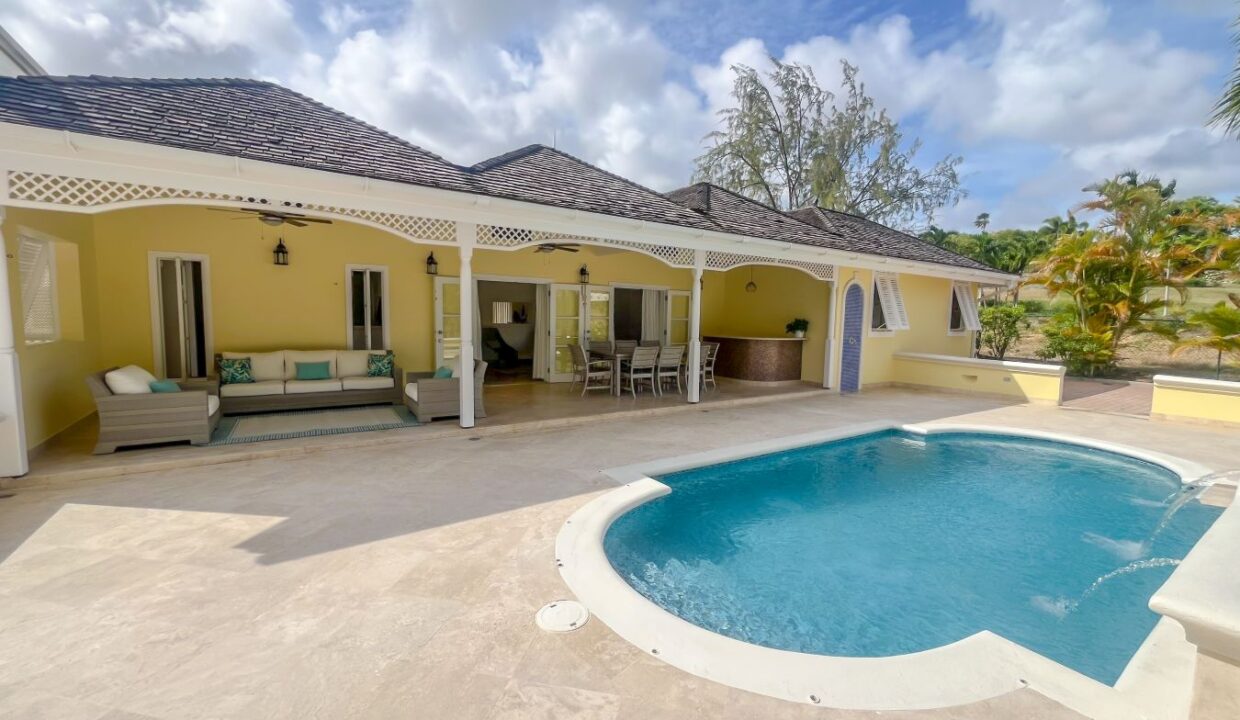 2 Durants Looking Glass Pool