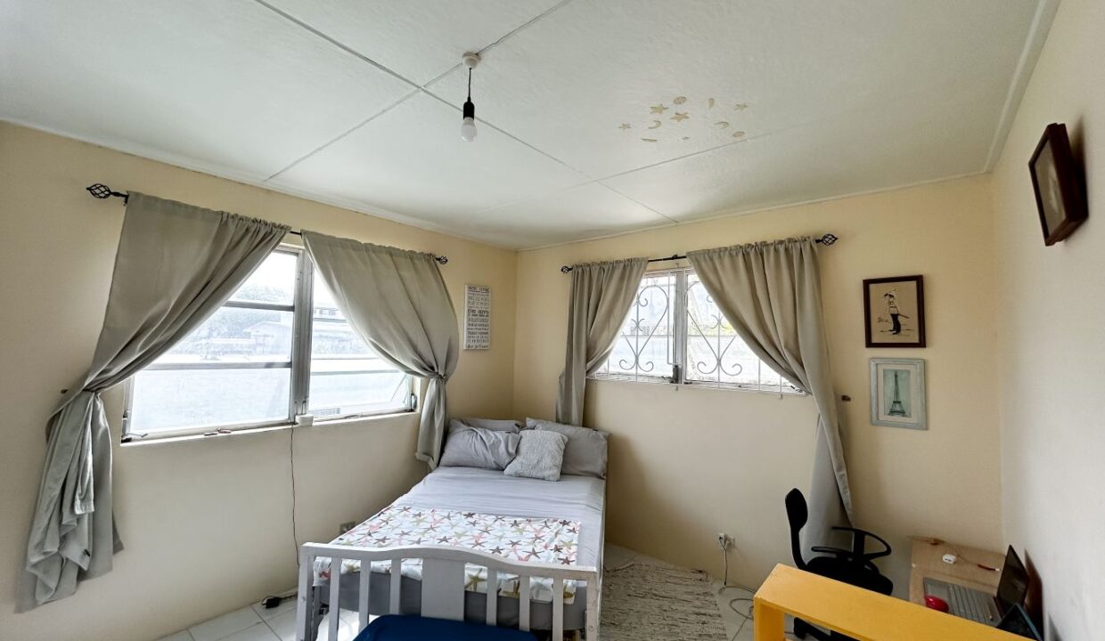 10 Reef Crescent Top third bedroom