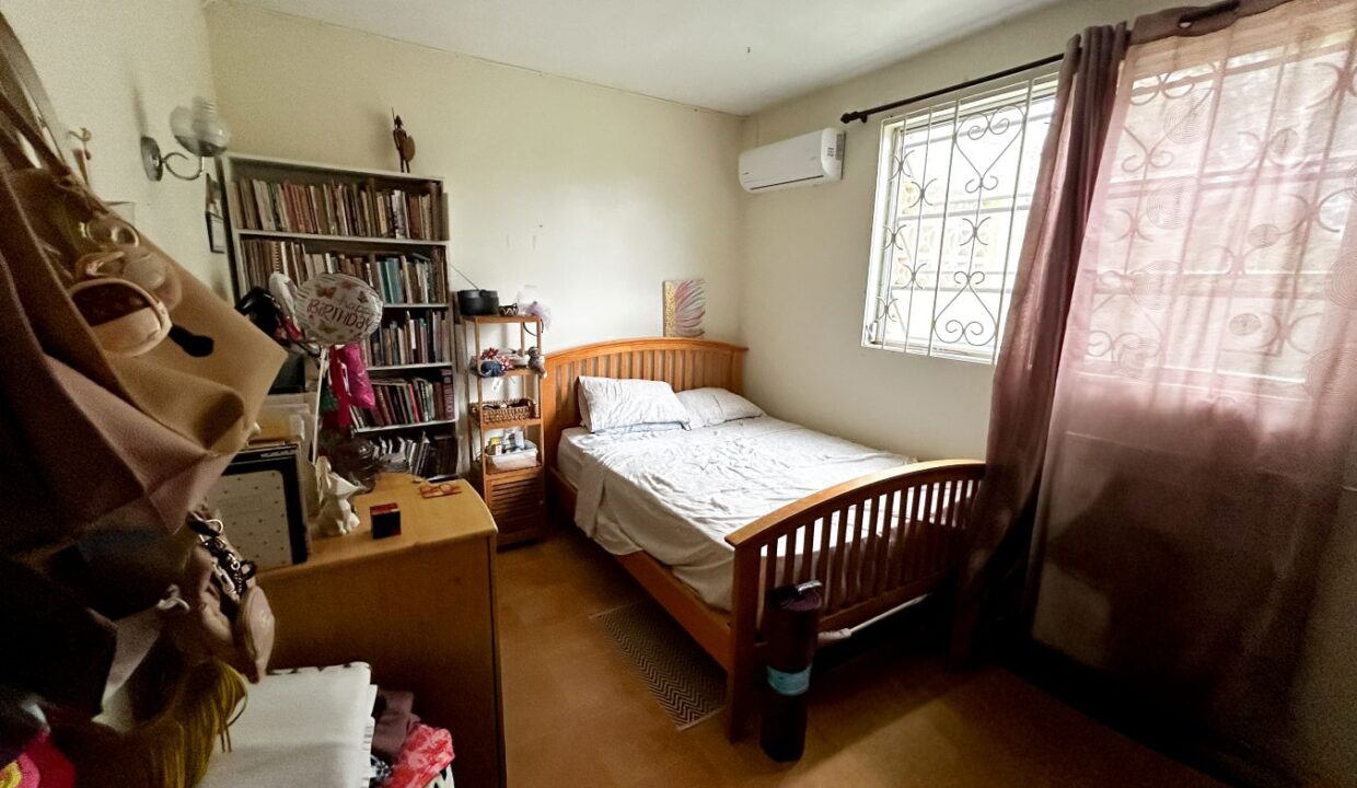 15 Reef Crescent Lower Bedroom 2
