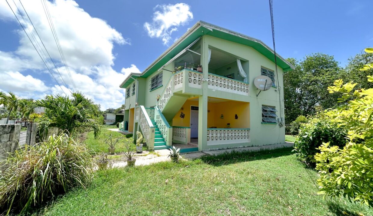 2 Reef Crescent